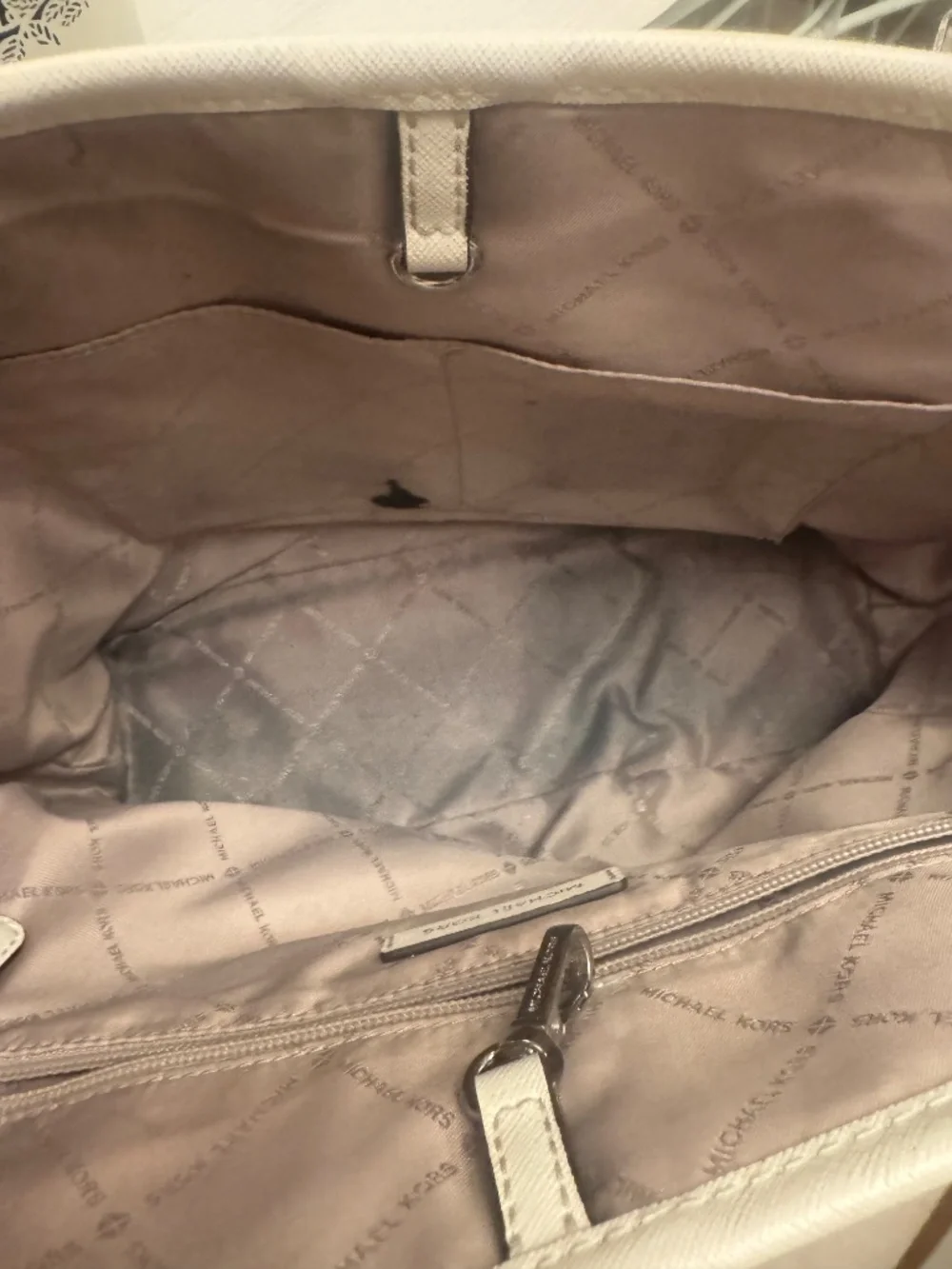 Michael Kors black and white bag